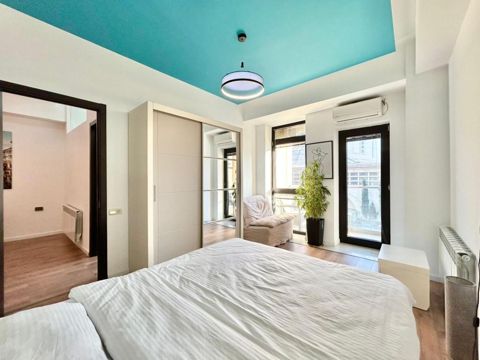 City Center - Next To Holiday Inn -2Br Apartment Тбілісі Екстер'єр фото