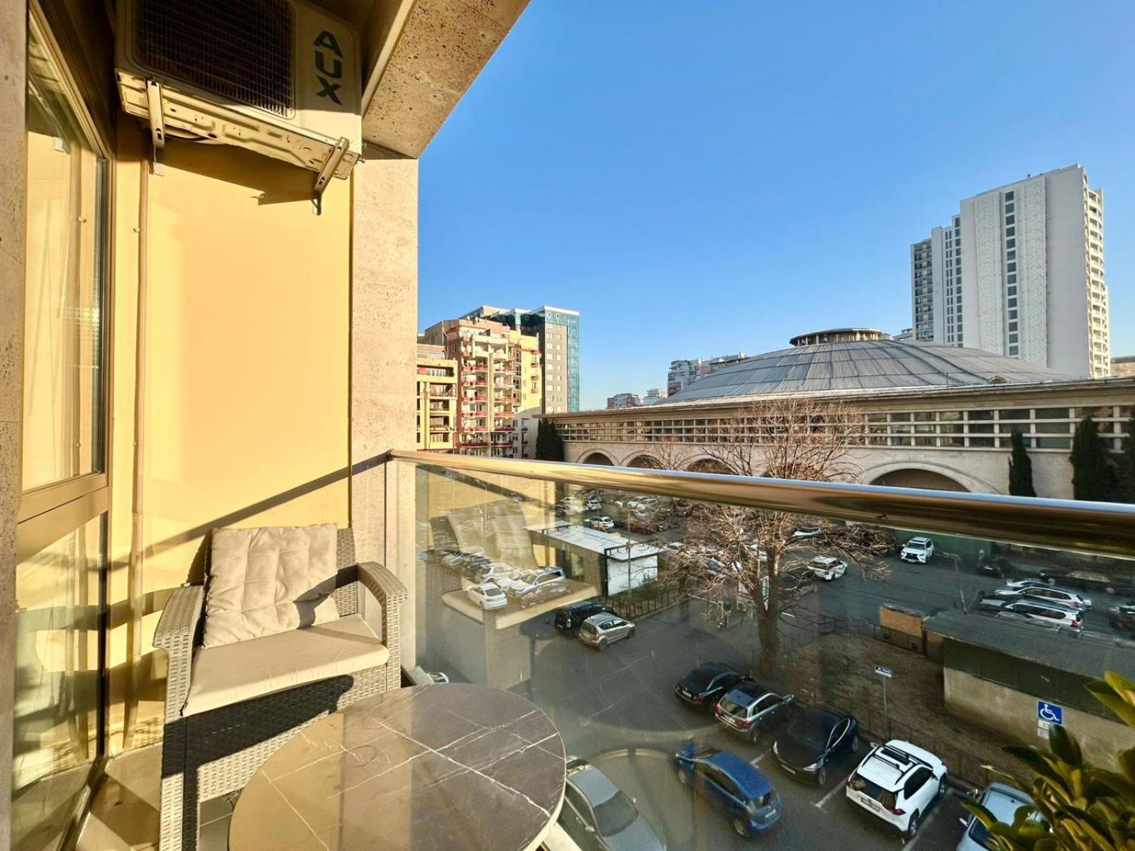 City Center - Next To Holiday Inn -2Br Apartment Тбілісі Екстер'єр фото