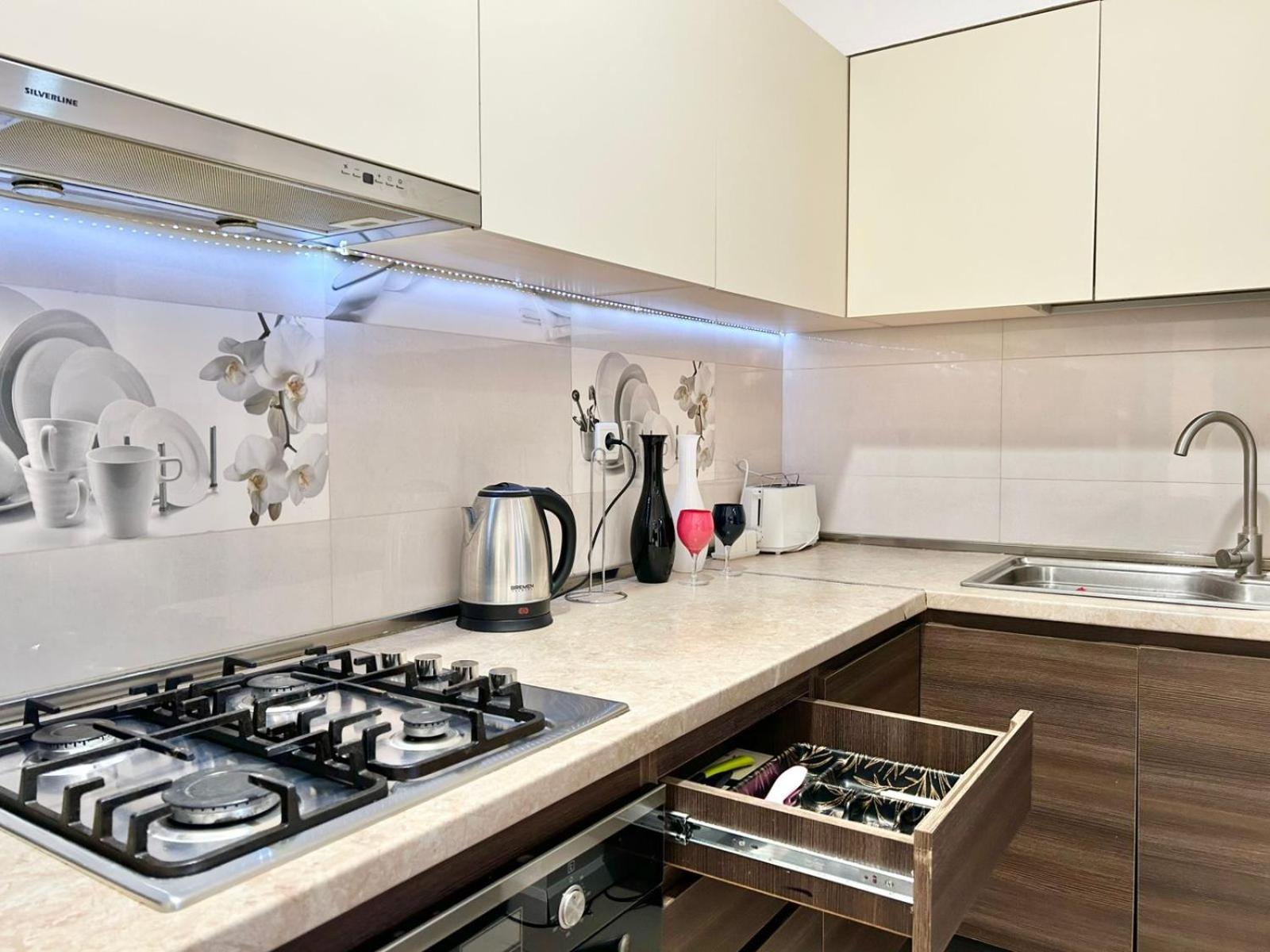City Center - Next To Holiday Inn -2Br Apartment Тбілісі Екстер'єр фото
