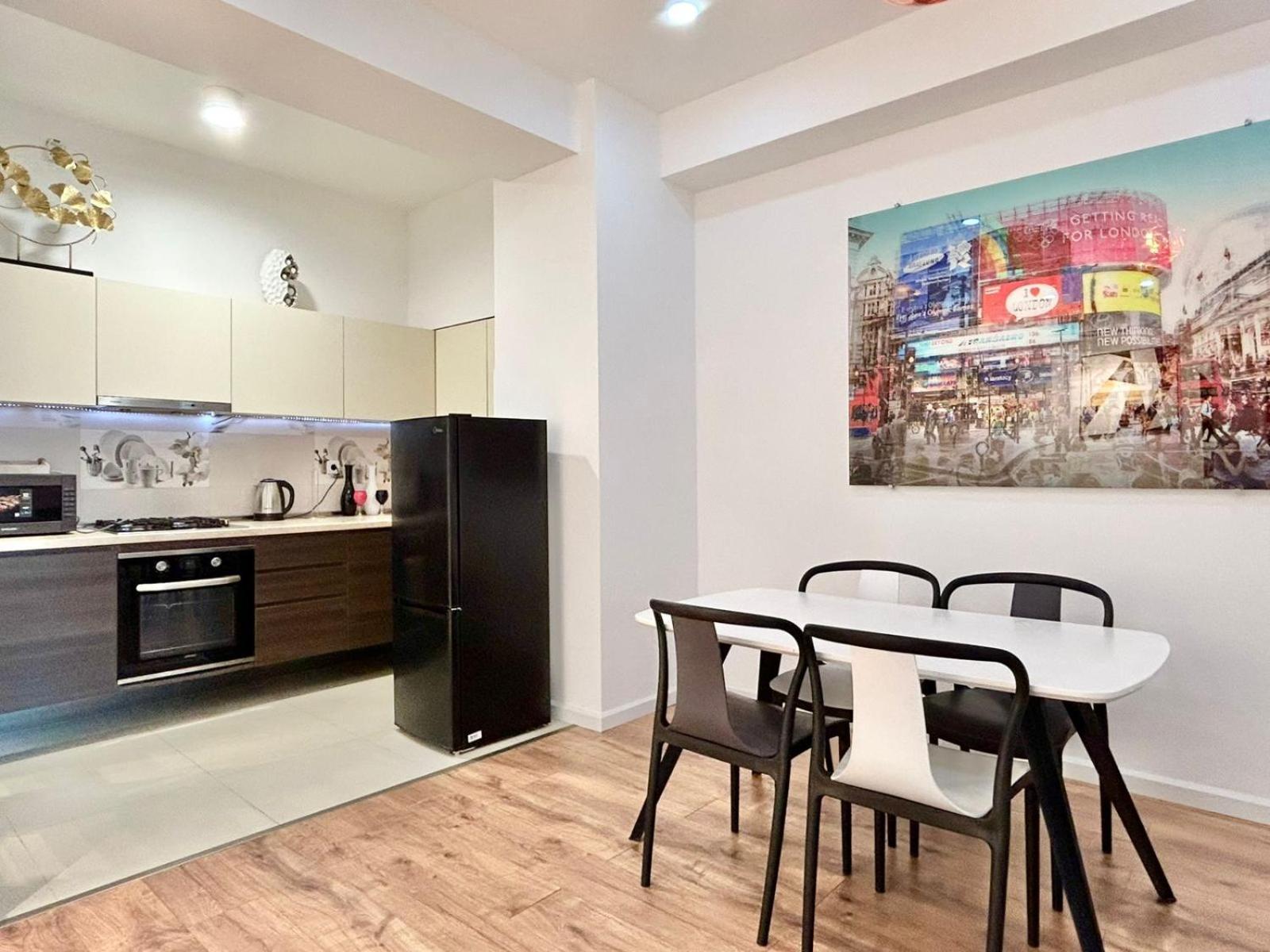City Center - Next To Holiday Inn -2Br Apartment Тбілісі Екстер'єр фото