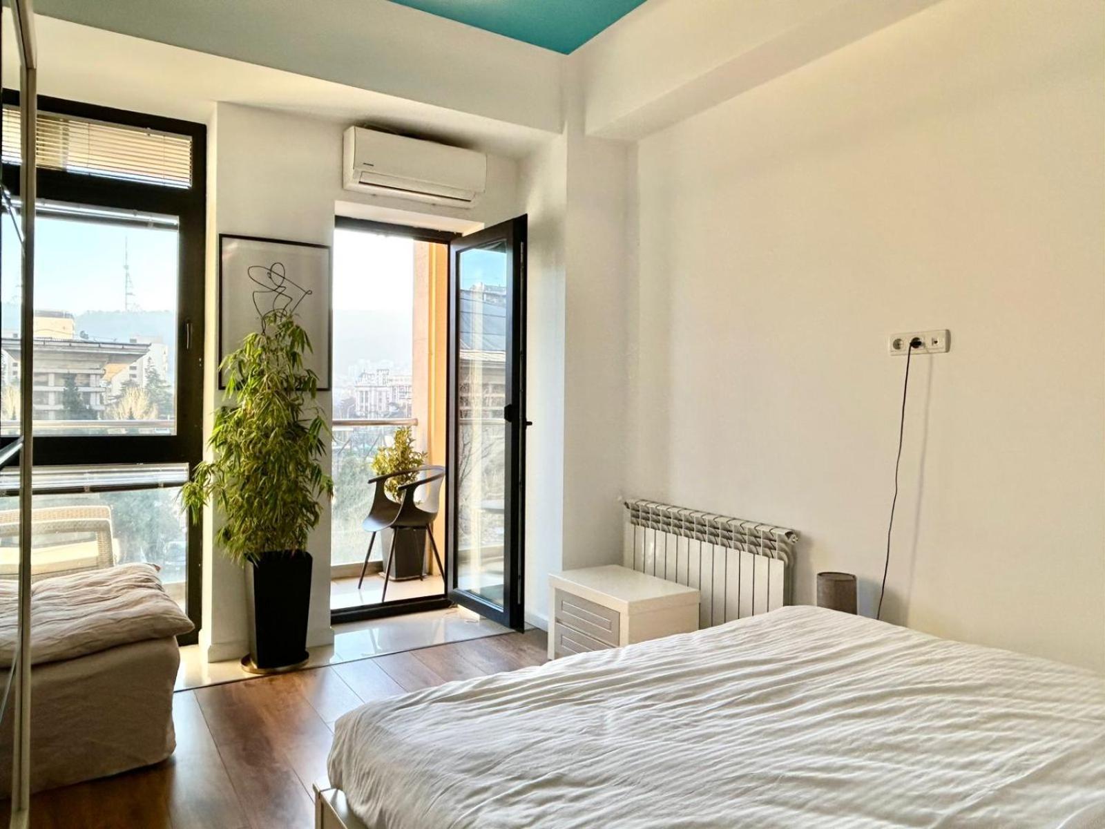 City Center - Next To Holiday Inn -2Br Apartment Тбілісі Екстер'єр фото