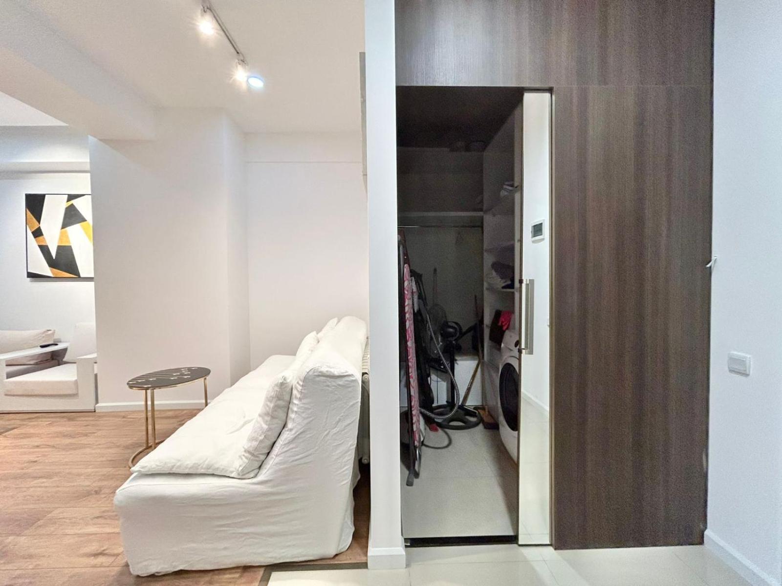 City Center - Next To Holiday Inn -2Br Apartment Тбілісі Екстер'єр фото