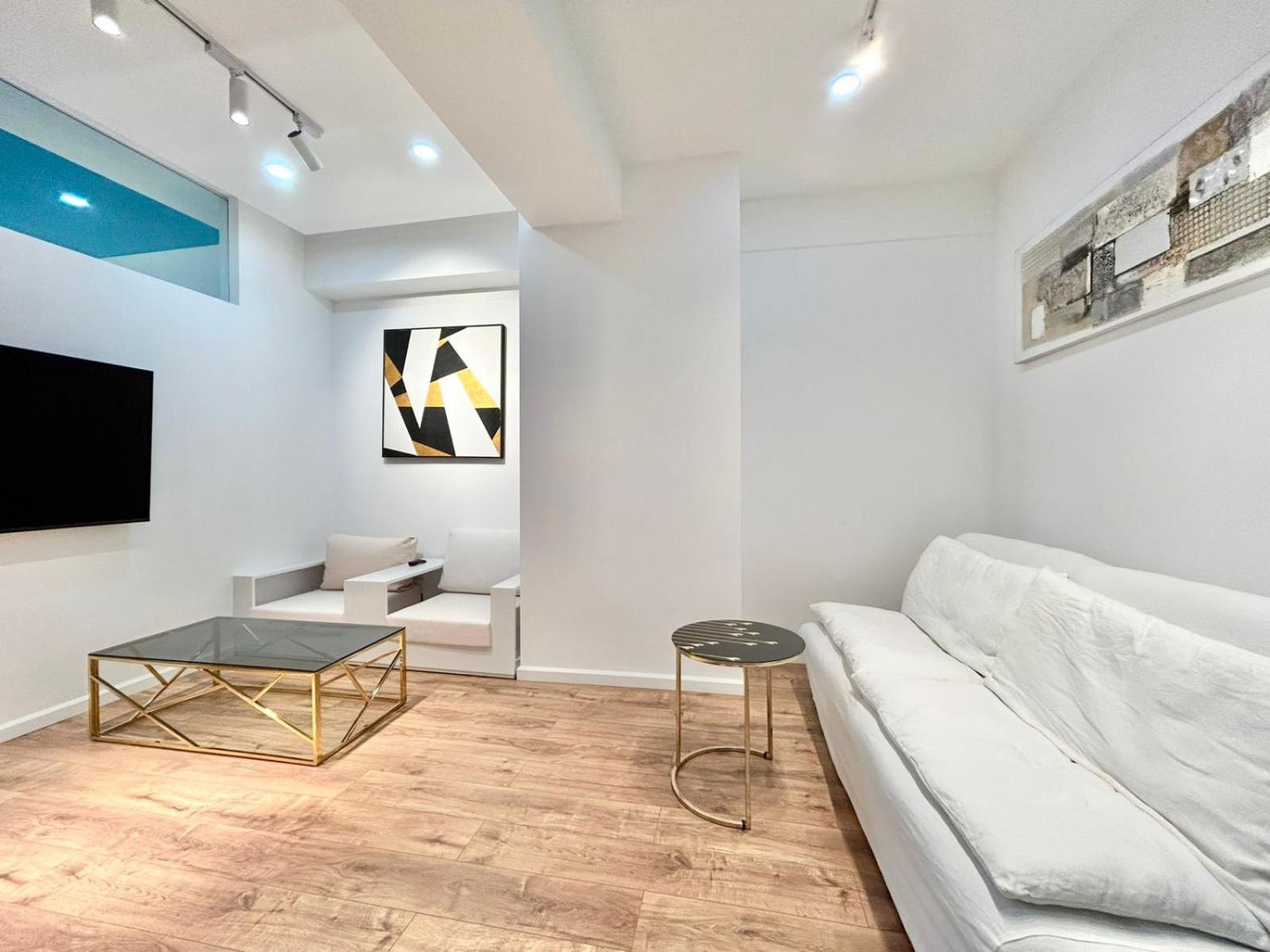 City Center - Next To Holiday Inn -2Br Apartment Тбілісі Екстер'єр фото
