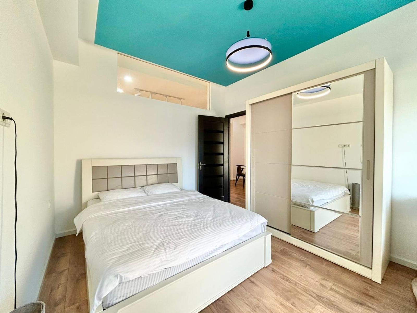 City Center - Next To Holiday Inn -2Br Apartment Тбілісі Екстер'єр фото