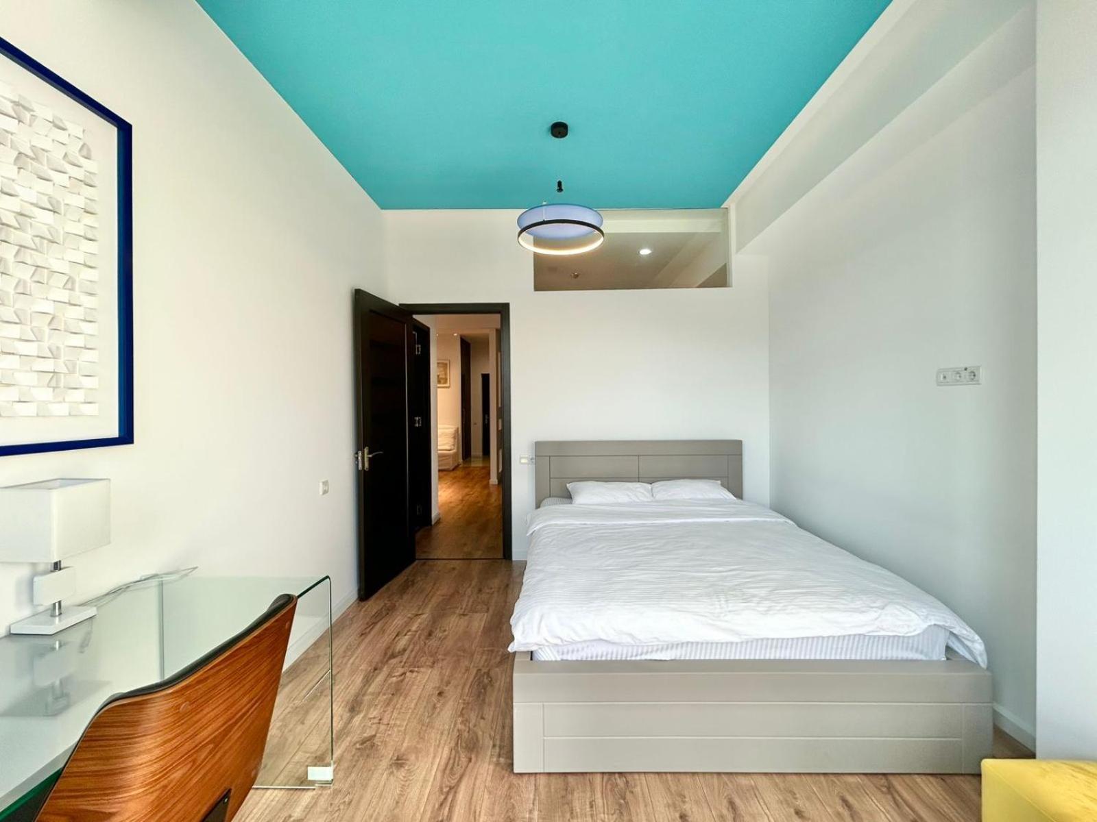 City Center - Next To Holiday Inn -2Br Apartment Тбілісі Екстер'єр фото