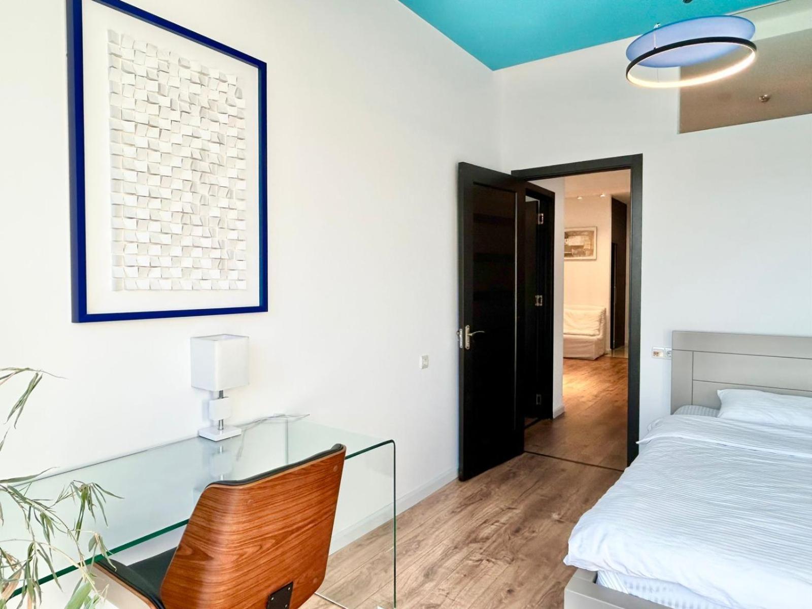 City Center - Next To Holiday Inn -2Br Apartment Тбілісі Екстер'єр фото